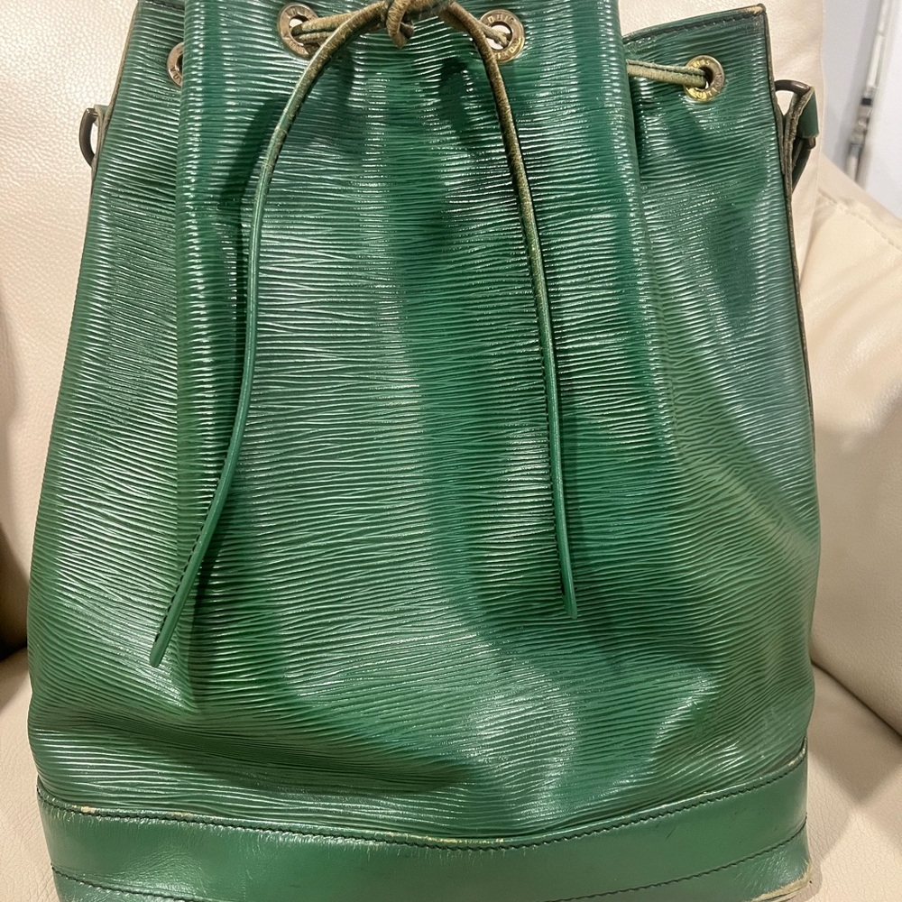 Green Leather Bucket Bag EP Louis Vuitton